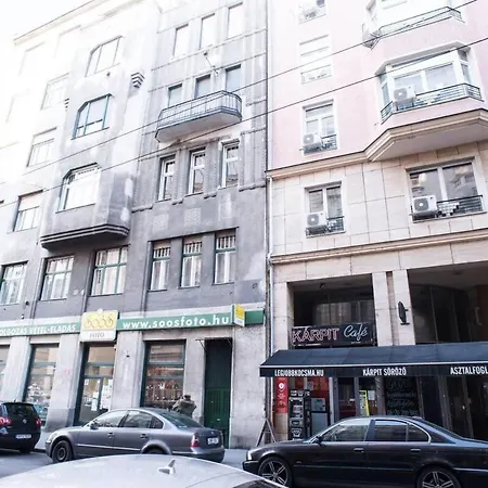 Ultra - Next To The Synagogue - Air Conditioning Budapest