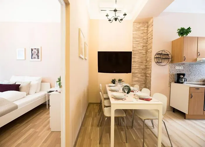 Ultra - Next To The Synagogue - Air Conditioning *